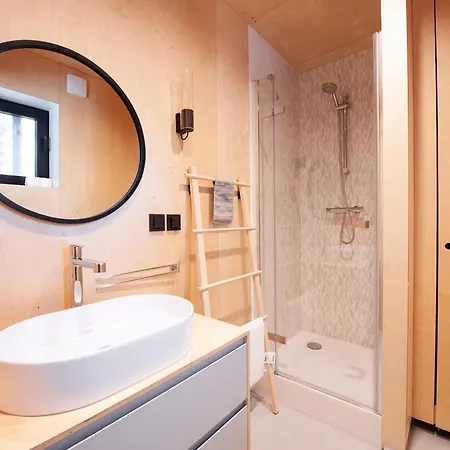 캠프장 Mountain By The River - Base Camp Medvedin