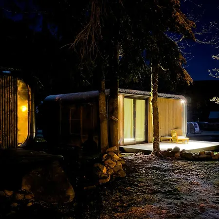 مكان تخييم Mountain By The River - Base Camp Medvedin
